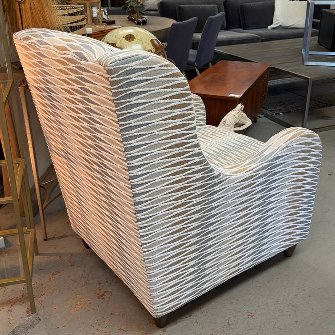 Havertys Sloan Chair W/Moonstone Fabric 29x37x40 NEW