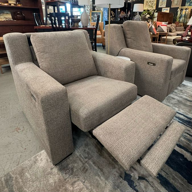 Bassett Somers Upholstered Track Arm Motion Wall Hugger Recliner 39x41x41