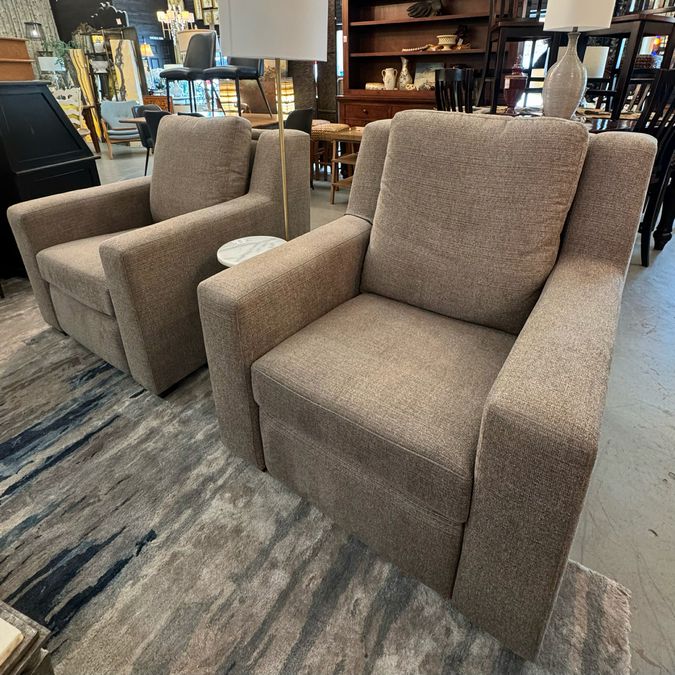 Bassett Somers Upholstered Track Arm Motion Wall Hugger Recliner 39x41x41