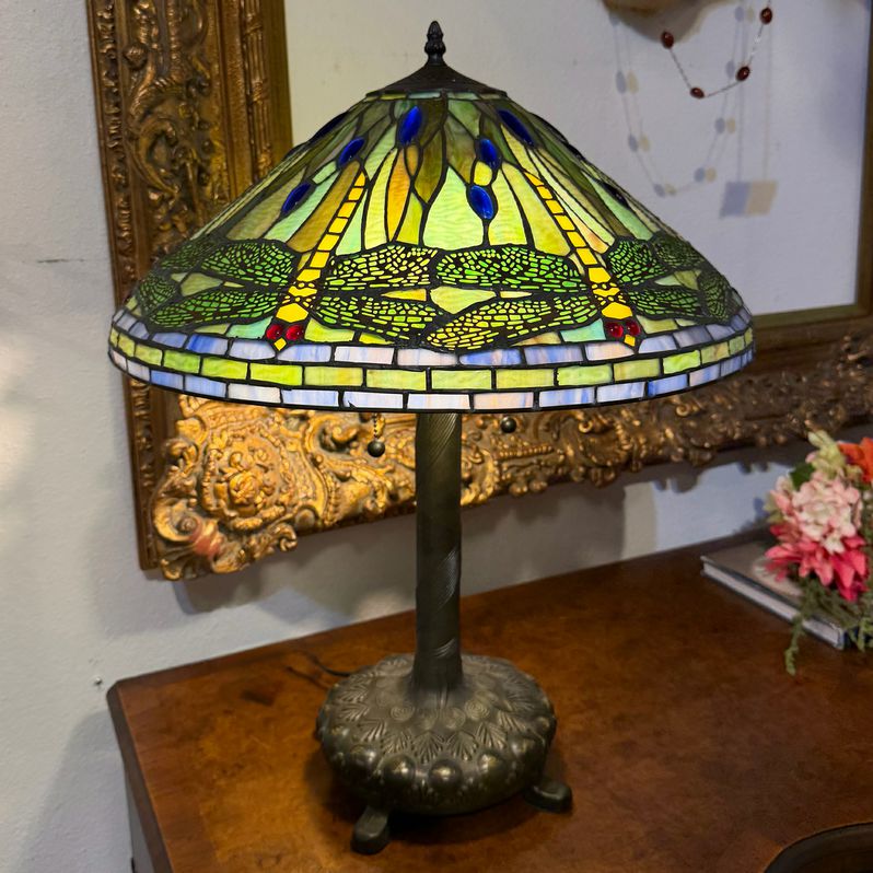 Gorgeous Dragonfly Tiffany Style Table Lamp
