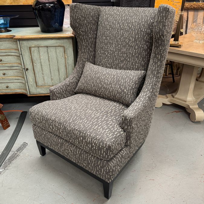 Custom Bernhardt Upholstered Lee Jofa Modern Fabric Wingback Chair 32x37x46.5 NE