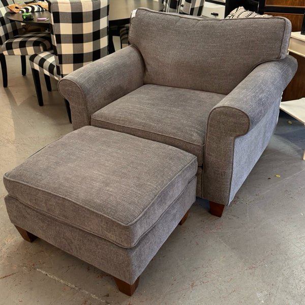 Havertys Corey Gray Chair & Ottoman 45x38x36