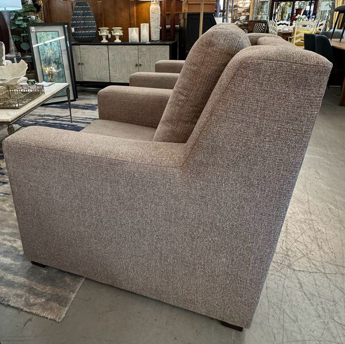Bassett Somers Upholstered Track Arm Motion Wall Hugger Recliner 39x41x41