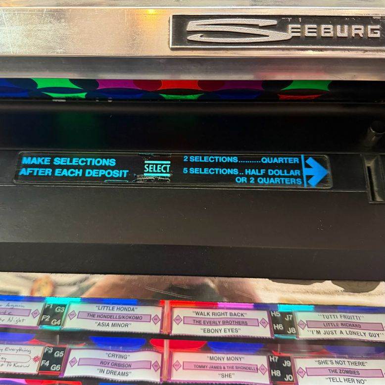 1960s Seeburg Model 100 Juke Box w/50 45's 32x23x52