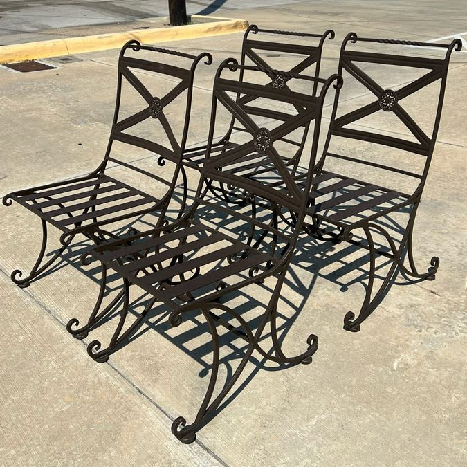O.W.Lee Classico Table W/4 Chairs & Bench