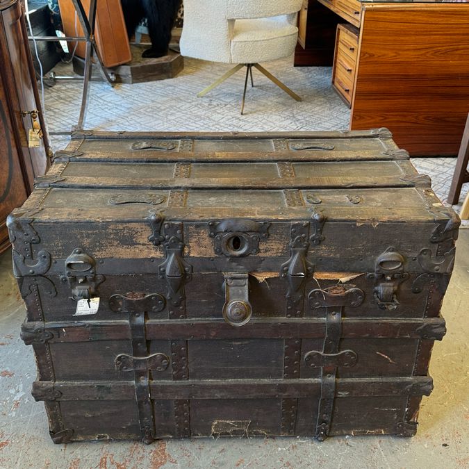 Antique Steamer Trunk 32x20x23 AS IS