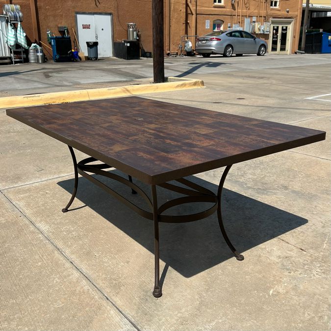 O.W.Lee Classico Table W/4 Chairs & Bench
