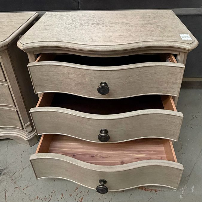 PAIR Riverside Corrinne 3-Drw Nightstands 32x18x29.5