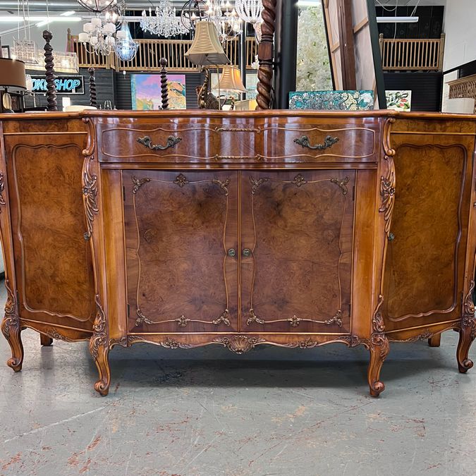 Antique Batesville Romweber French Provencial Louis XV Carpathian Cluster Elm Bu