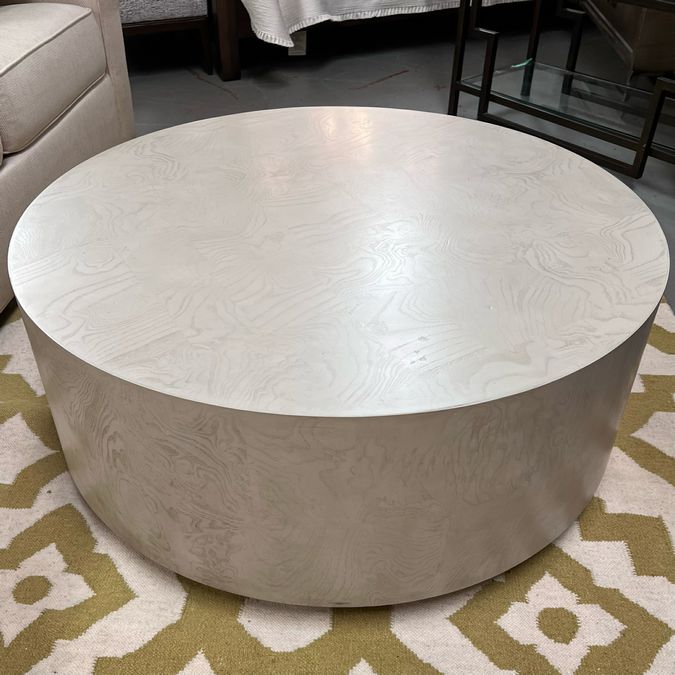 Ethan Allen Braemore Cocktail Table W/Plinth Base 38x38x15