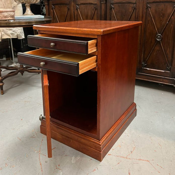 Bassett 2-Drawer/1-Door Side Table 18x22x28