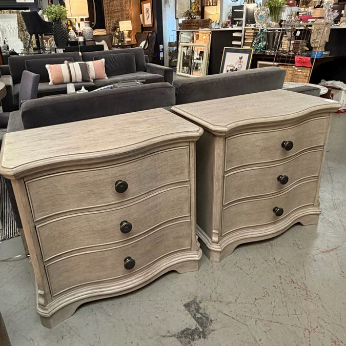 PAIR Riverside Corrinne 3-Drw Nightstands 32x18x29.5