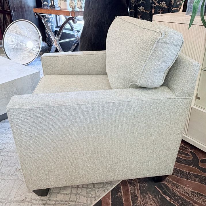 Mayo Blue/Gray Accent Chair 34.5x35x37 LIKE NEW