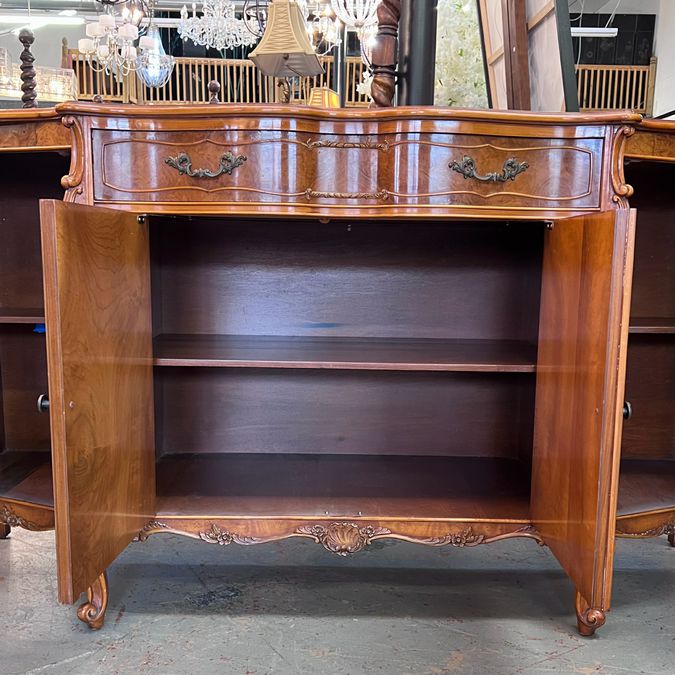 Antique Batesville Romweber French Provencial Louis XV Carpathian Cluster Elm Bu