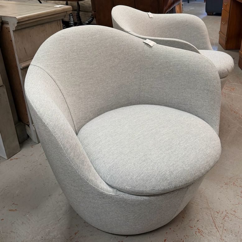 NEW Design Within Reach Lina Chair In Italglio By Hylnur Atlason 30X31X29