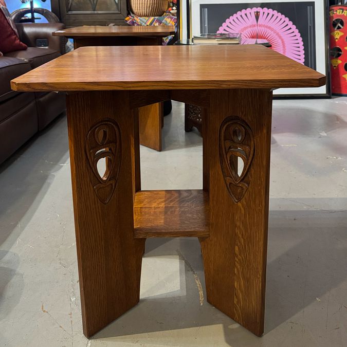 Stickley Argyle Street Mission Oak Side Table 24x24x26