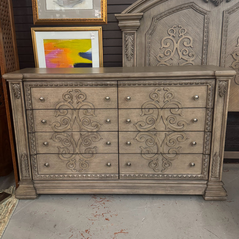 Avalon Sanctuary 8-Dwr Dresser 68x19x42.5