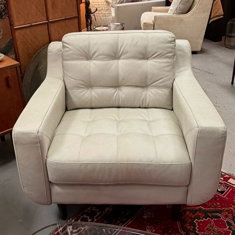 Haverty's Ivory Leather Centennial Accent Chair 38x36x34