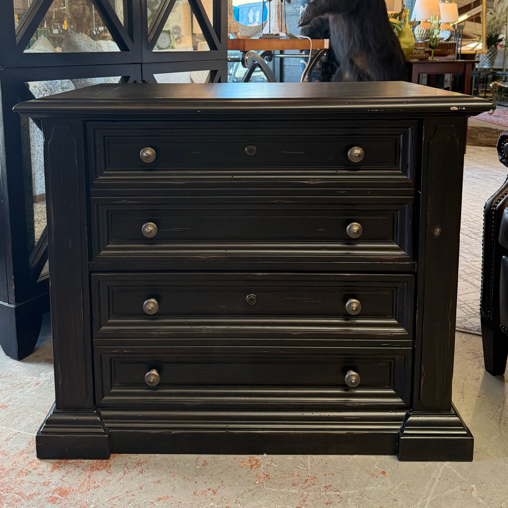 Hooker 2-Drw File Cabinet 37x23x30.5