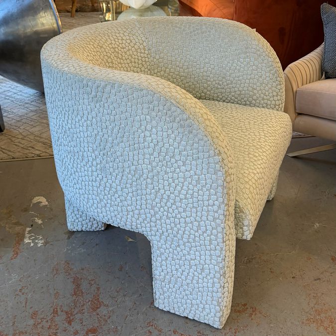 Mitchell Gold Luna Barrel Back Chair 31x30x29