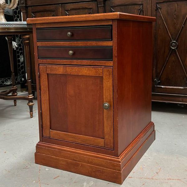 Bassett 2-Drawer/1-Door Side Table 18x22x28